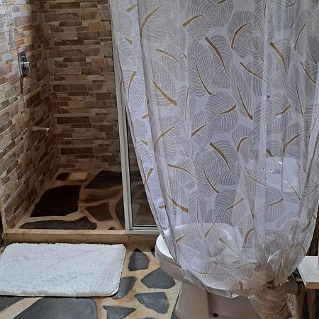 Diani Yoga Barn Bed & Breakfast อูกันดา ภายนอก รูปภาพ